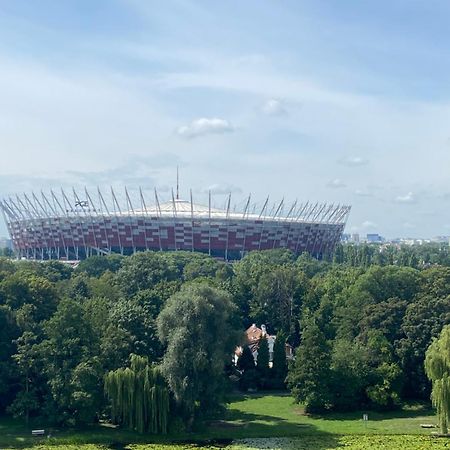 Dedek Park - Historyczny Dworek W Pieknym Parku Skaryszewskim Obok Stadionu Narodowego Варшава Экстерьер фото