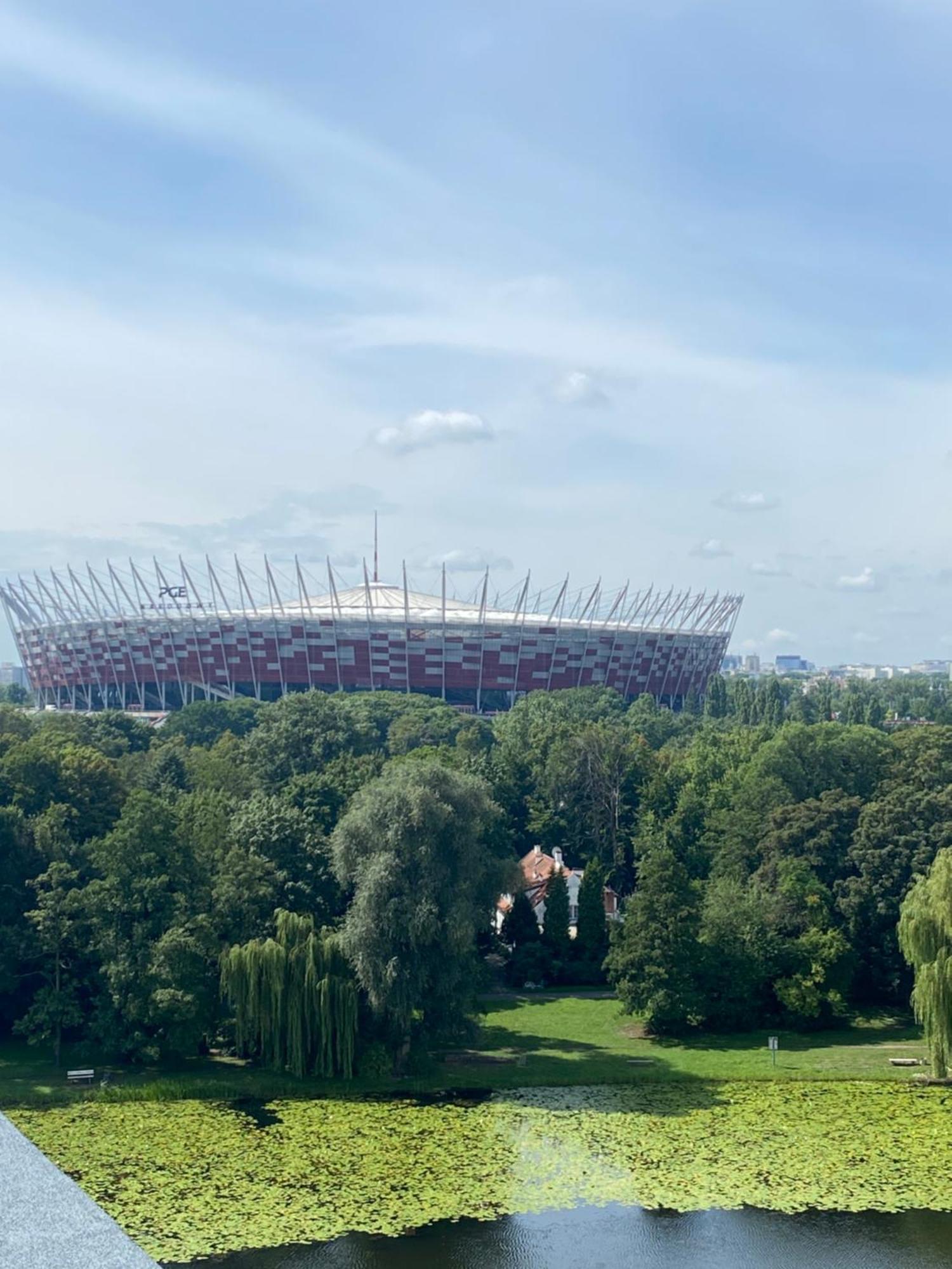 Dedek Park - Historyczny Dworek W Pieknym Parku Skaryszewskim Obok Stadionu Narodowego Варшава Экстерьер фото